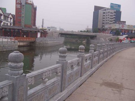 城市護城河道青石欄板